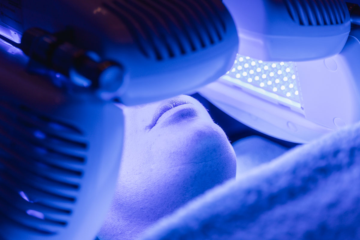 led-facial